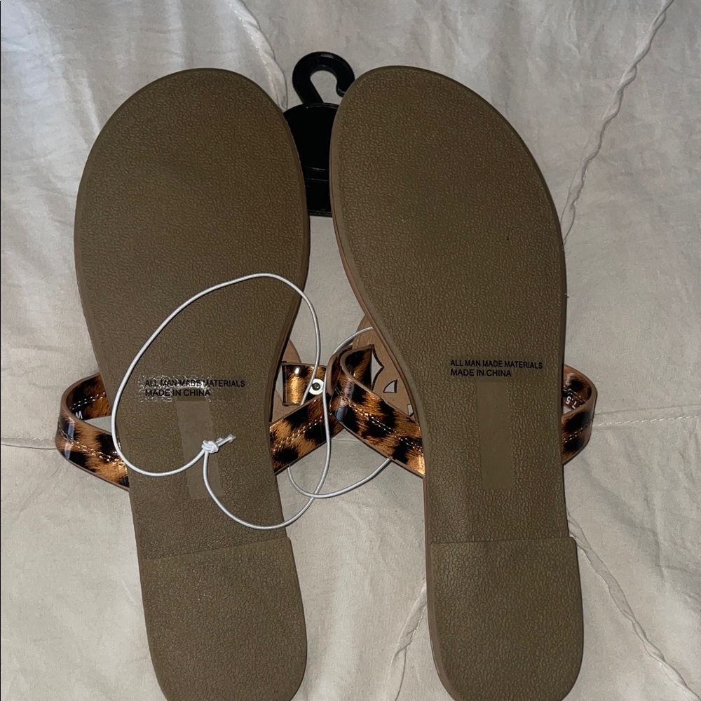 Dolce Vita Leopard Print Sandals - Picture 3 of 5